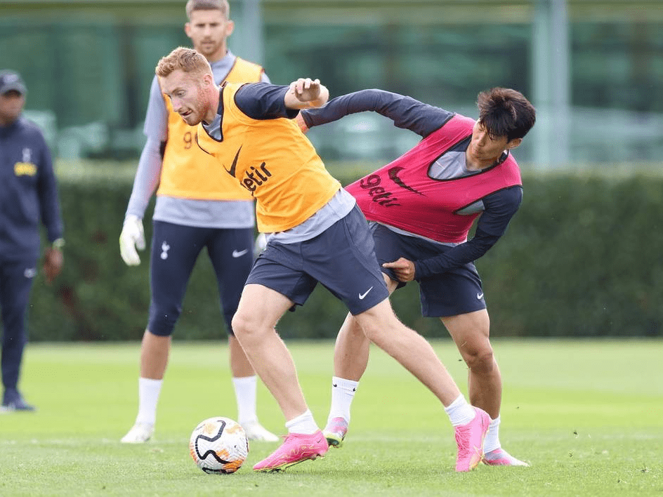 博尼法斯租借合同将在明夏结束，不莱梅总监：没考虑让他提前离队（博尼法斯租借期将于明夏到期，不莱梅总监：未考虑提前解约）