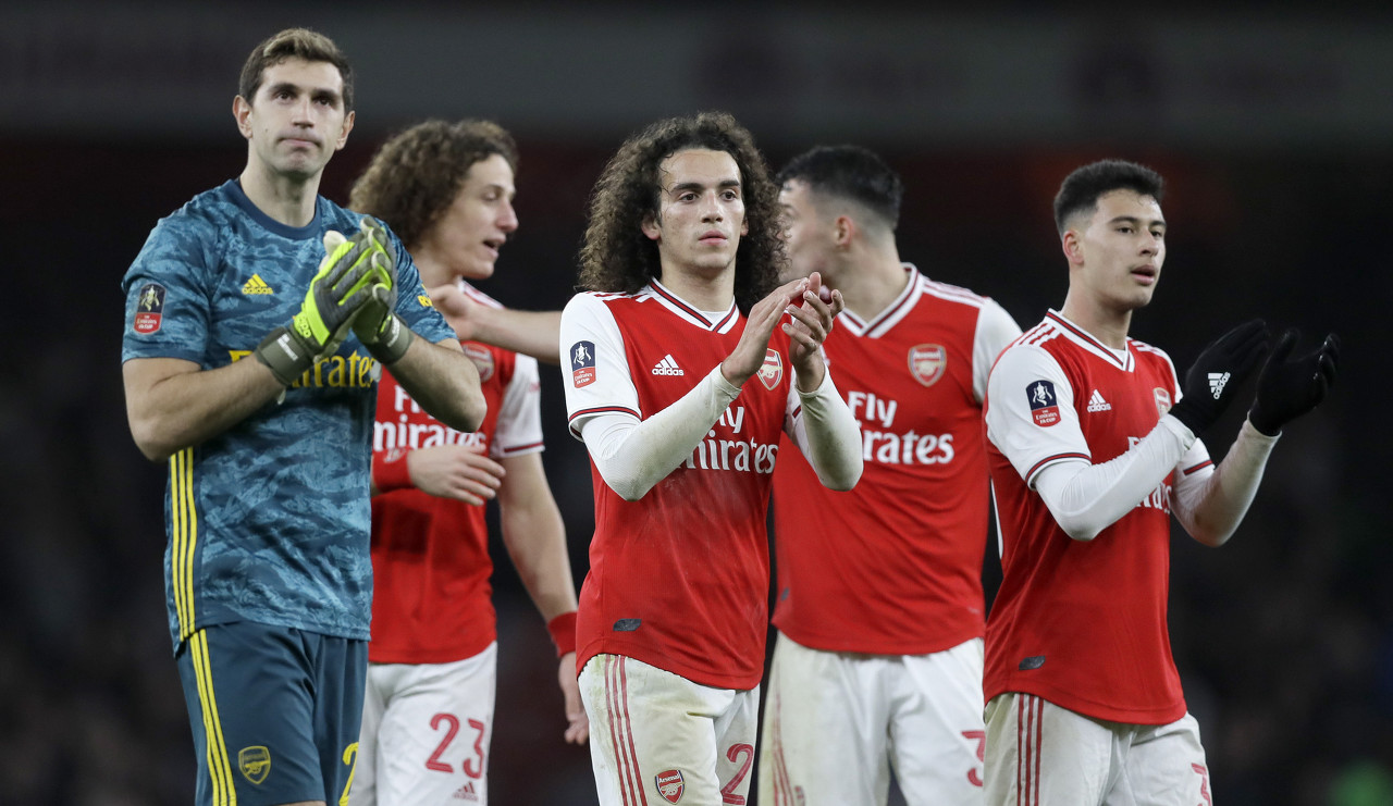 齐达内：小球员要先感受到足球的乐趣，再考虑职业发展问题（齐达内：先让孩子爱上足球，再谈职业道路）