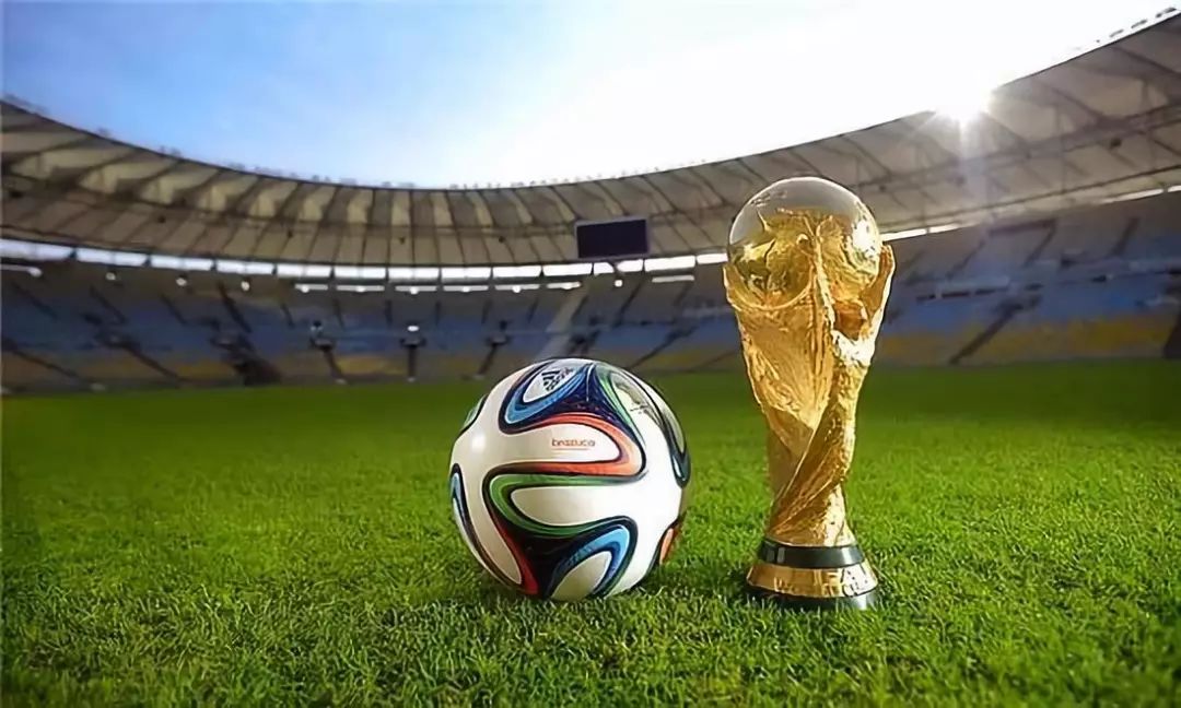 罗马诺：拜仁已经在考虑为伦纳特-卡尔再提供一份新合同