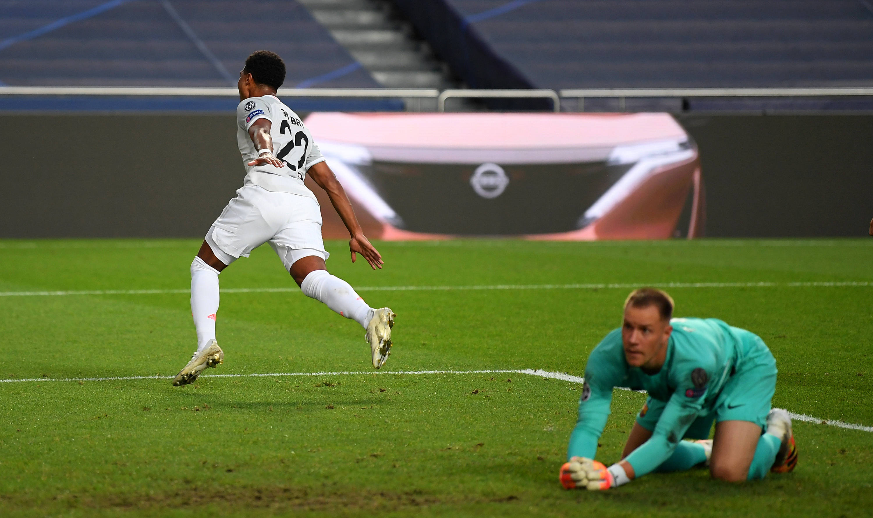 混团世界杯：日乒8-0瑞典，获六连胜，伊藤美诚让对手三局得10分