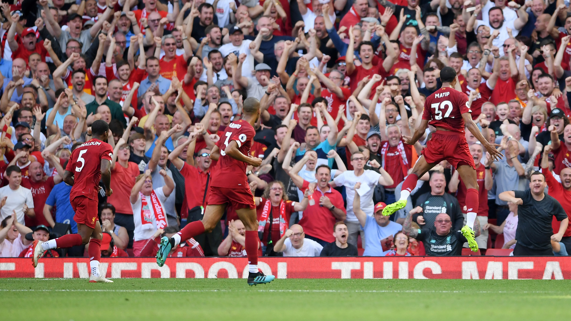 加纳官方：对阵日本重伤的弗朗西斯已接受手术，将回法国康复（加纳官方通报：弗朗西斯战日本重伤已手术，将赴法国康复）