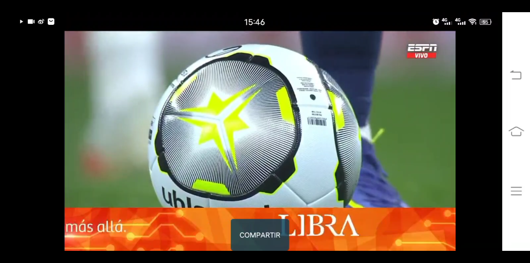 曼联发布年终大合影，眼尖球迷发现谢什科像是被P上去的（曼联晒年终合照，细心球迷称谢什科疑似后期拼接）