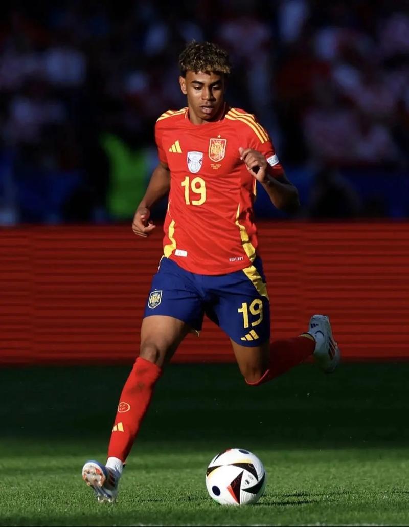 混团世界杯：王楚钦单打告负孙颖莎建功 中国8-4德国七连胜