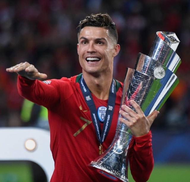 队报：尼斯有意租借法鹰前锋瓦希，塞维利亚也加入竞争（队报：尼斯盯上租借法鹰射手瓦希，塞维利亚亦加入争夺）